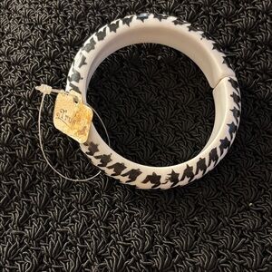 Vintage White and Black houndstooth Bangle Bracelet deadstock